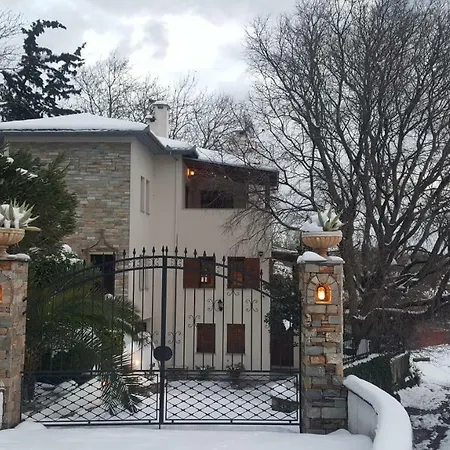 Ferienhaus La Maison Des Fleurs. Miléai