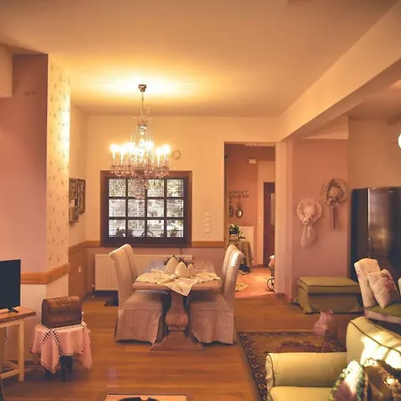 La Maison Des Fleurs. *